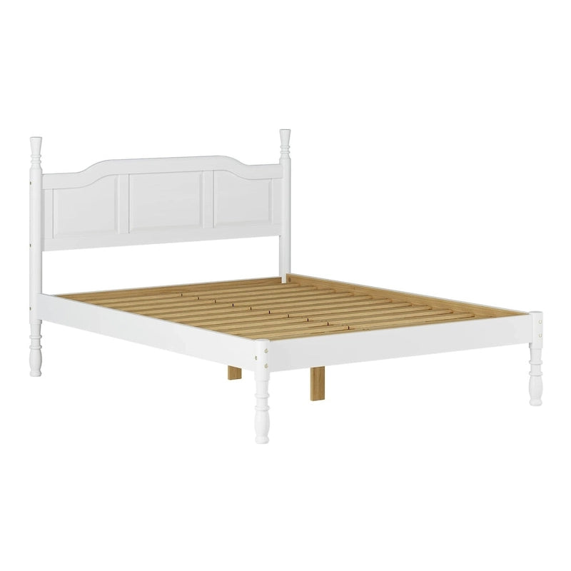 Linea di letti in legno massello per materasso matrimoniale - realizzati in legno massello, con pannelli rialzati e montanti torniti.