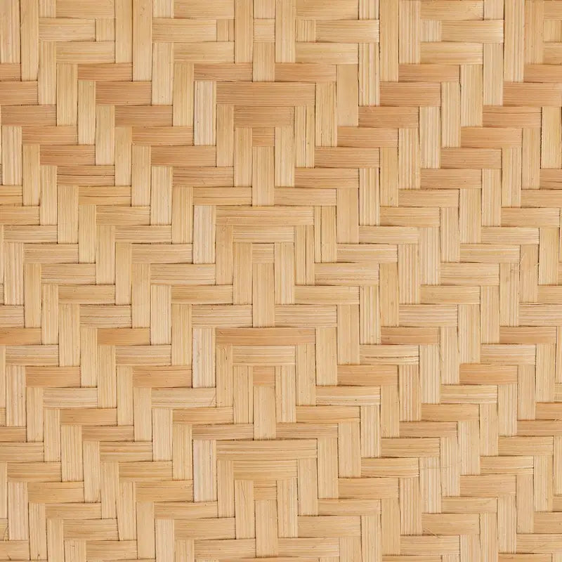 Nowoczesna szafka nocna w stylu boho z naturalnego brązowego rattanu