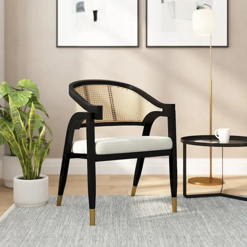 Krzesło do jadalni z plecionym rattanowym oparciem i tapicerowanym siedziskiem